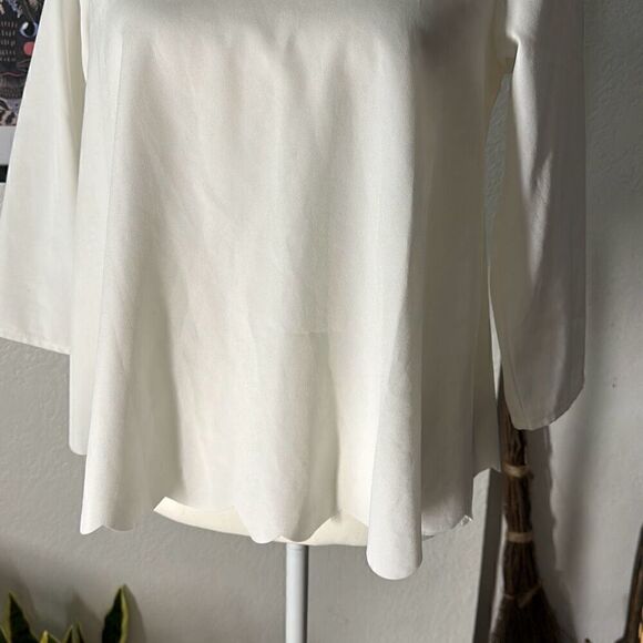 SHEIN Size Small White 3/4 sleeve blouse Scalloped bottom - Picture 3 of 5